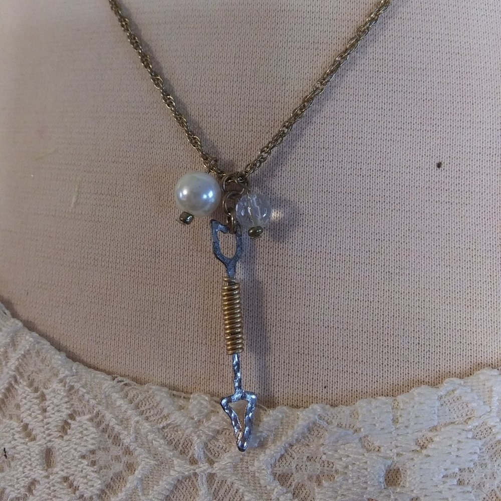 Simple Wrapped Arrow Little Necklace | New